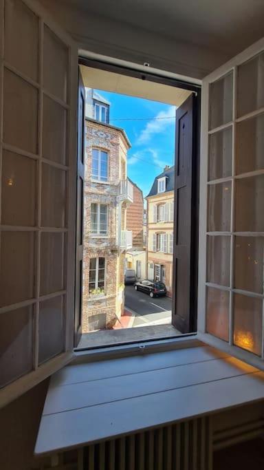 Beau Studio A 30M De La Plage / Beautiful Studio 30M From The Beach Trouville-sur-Mer Exteriér fotografie